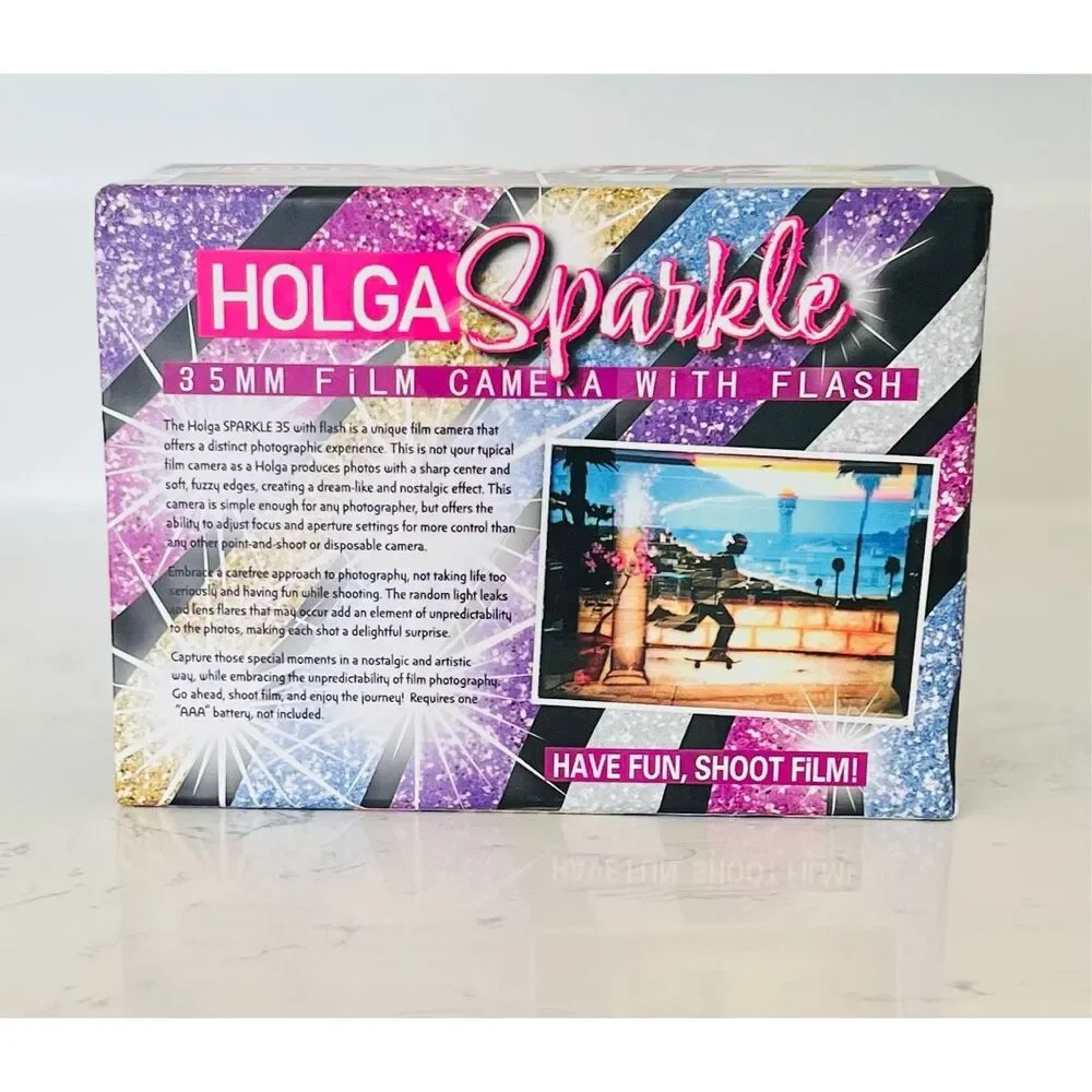 Holga 135FC Hot Pink Sparkle Film Camera 35mm Flash Nostalgic Valentine’s Day - Picture 2 of 3